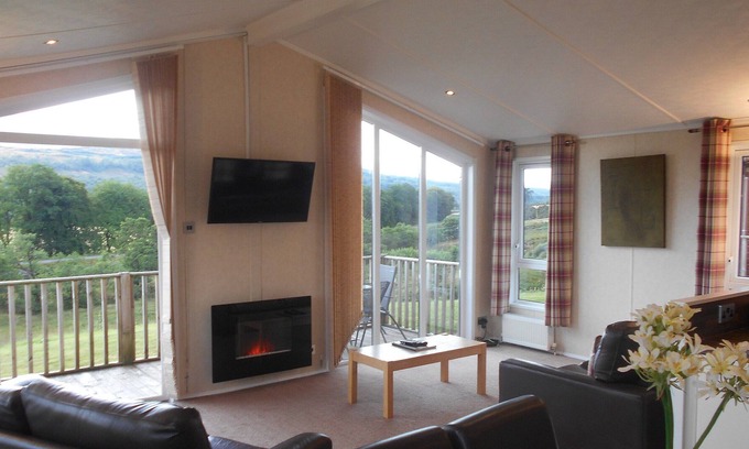 Banavie Cottage | 3 bedroom accommodation in Muirshearlich, near Fort William