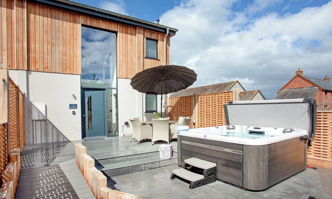 Over Stowey Cottage | 3 bedroom accommodation in Over Stowey, near Bridgwater