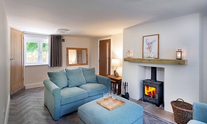 Saddleworth Cottage | 3 bedroom accommodation in Greenfield