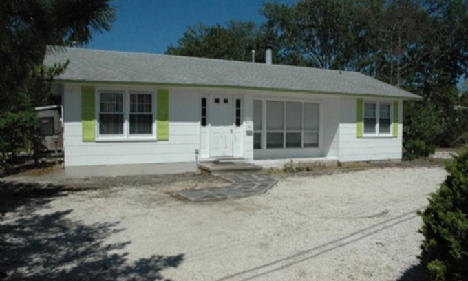 Beach Haven House | 3 bedroom accommodation in Loveladies