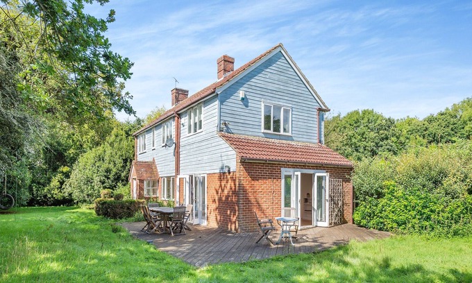 Brede Cottage | 3 bedroom accommodation in Westfield, near Hastings