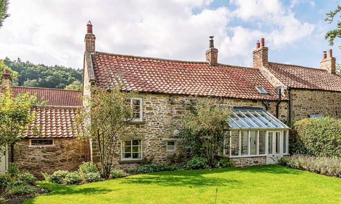 Hutton le Hole Cottage | 3 bedroom accommodation in Hutton-Le-Hole, near Kirkbymoorside