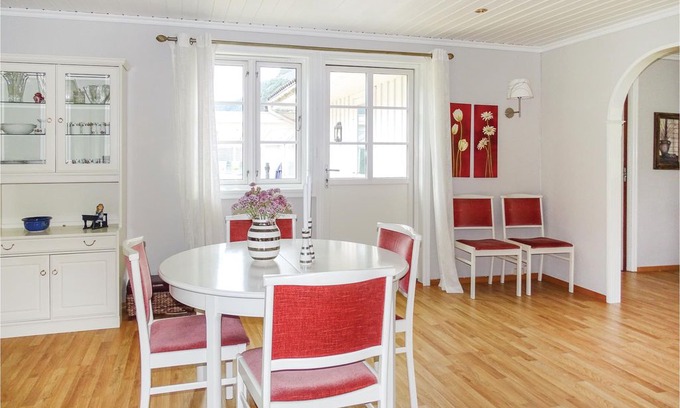 Dirdal House | 3 bedroom accommodation in Dirdal