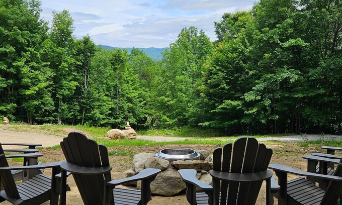 Keene House | 3 Bedroom Adirondack Retreat with Amazing Mountain views!