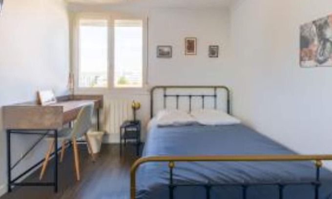 Lemasson Apartment | 3 bedroom apartment near the center, parking, terrace, air conditioning