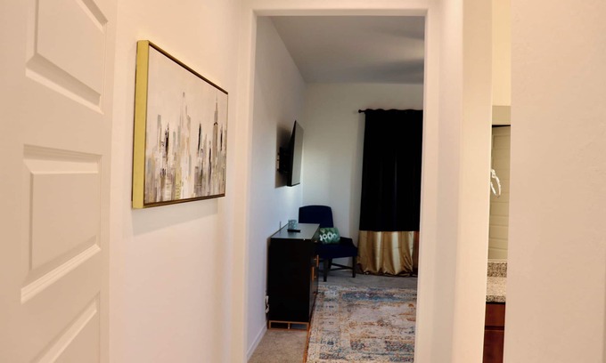 Surprise House | 3-bedroom building in phenomenal Surprise with WiFi, AC