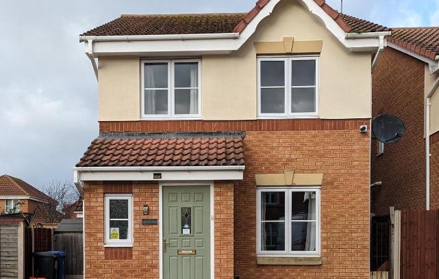 Prestatyn House | 3 bedroom detached by the sea
