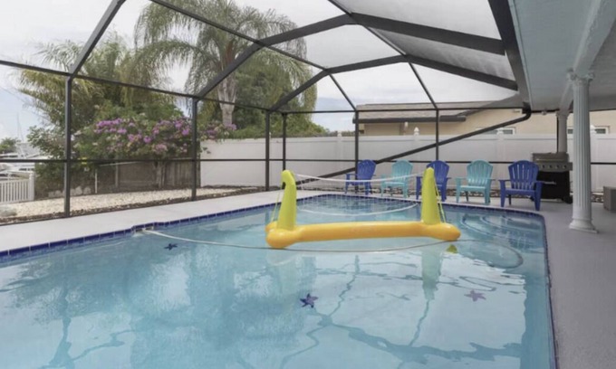 Bal Harbour House | 3-bedroom house on the water in Apollo Beach, Heated pool, Kayaks, Bikes.