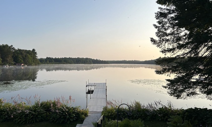 Jim Falls Cabin | 3 Bedroom house on peaceful clear water lake