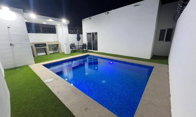Oriente House | 3 BEDROOM VACATION HOUSE WITH A POOL