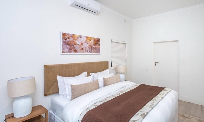 Harare Villa | 3-bedroom villa within delightful Harare just 10 minutes away from the airport