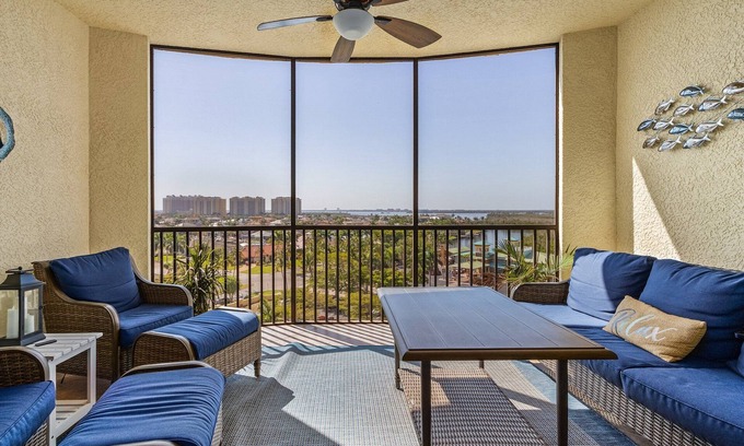 Cape Harbour Apartment | 3 BR 2 BA with AMAZING 8th Floor River & Gulf View!