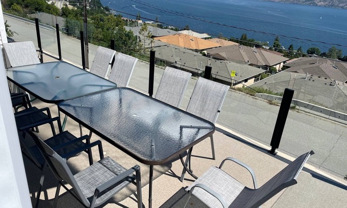 Central Okanagan House | 3 BR Upper Floor With Massive Lake view