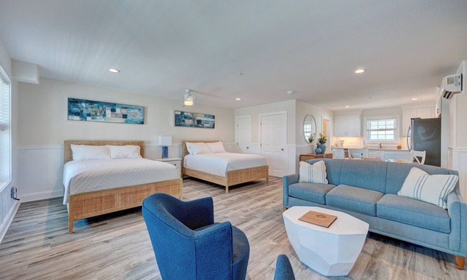 Surf City Apartment | 3006 Queen Suite, 3rd Floor Cove