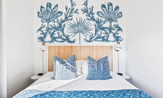 Panama City Beach Hotel | 303 Rosemary Beach Inn - Includes Beach Chairs & Complimentary Breakfast + Access to 4 Pools