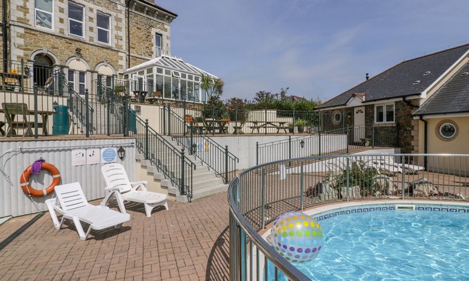 Porth Cottage | 31 GARDEN VILLAS, country holiday cottage, with pool in Porth