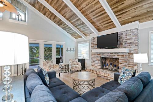 Folly Field Villa | 31 Sand Dollar Road