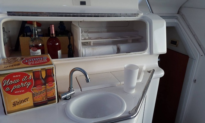 League City Boat Rental | 38 foot Sea Ray yacht IN SLIP.