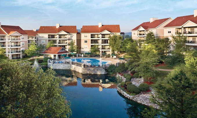 Table Rock Resort | 3BD Deluxe/Branson - w/Pools, BBQ, Game Room, Gym!