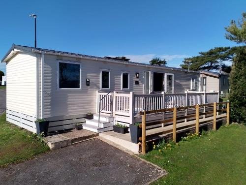 New Forest District House | 3Bed 2Bath Quiet woodland cul de sac!