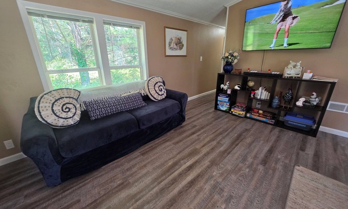 Mayfield House | 3BR Home, King Bed, Firepit, 2mi to Airport