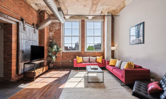 Crossroads Arts District Apartment | 3BR Luxury Loft Oasis with Gym