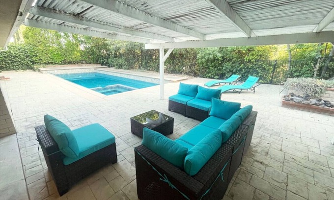 Hidden Hills House | 3BR Villa with Serene Poolside Views - CAL1 - HH