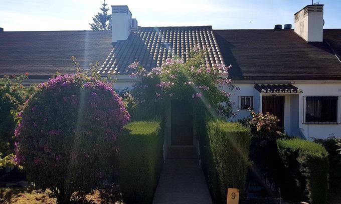 Urbanizacion Puerto de Estepona House | 4-bed Holiday Home in Estepona with Stunning Views and 5 Minutes from the Beach