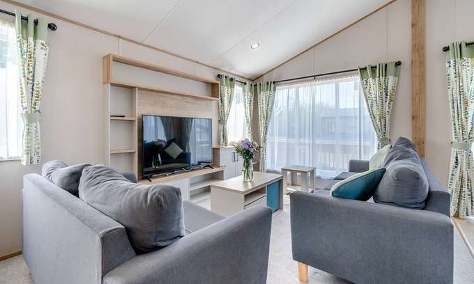 Skegness Ski Chalet | 4 bedroom accommodation in Skegness
