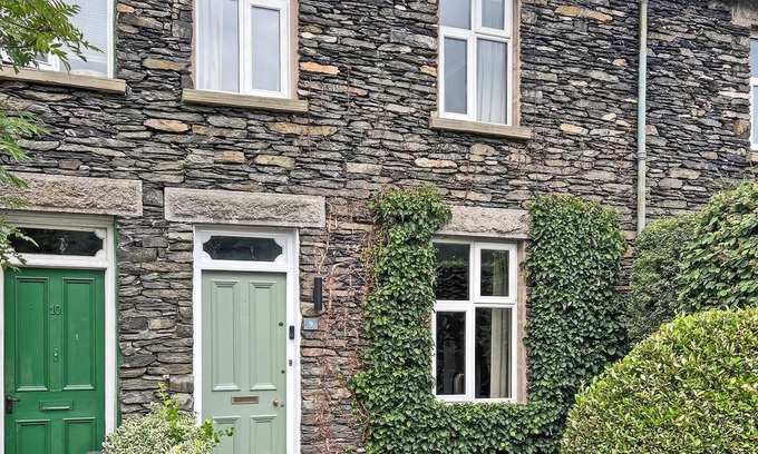 Staveley Cottage | 4 bedroom accommodation in Staveley, near Kendal