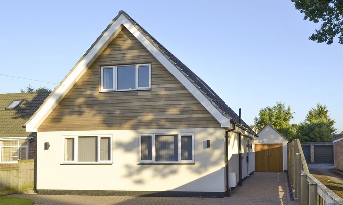 Heworth Cabin | 4 bedroom accommodation in York