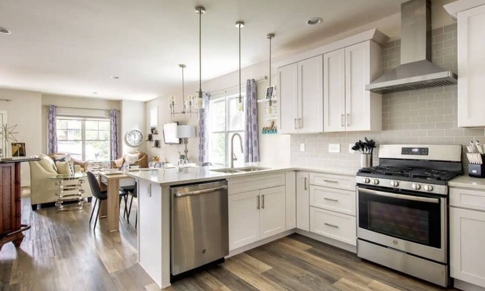 East Hill House | 4 Bedroom Home In East Nashville