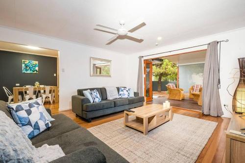 Burleigh Heads House | 4 Bedroom Pet Friendly Home, 200m to Tallebudgera Creek - Hosted by Burleigh Letting
