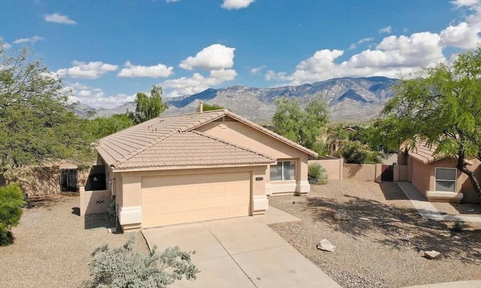 Rancho Vistoso House | 4 Bedroom Retreat in the Heart of Oro Valley