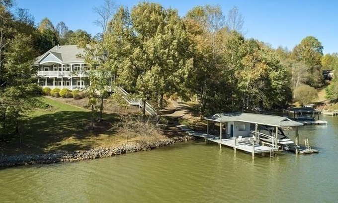 Moneta House | 4 Bedrooms, 2 Flex Rooms, 3½ Bathrooms! Showplace Home! Water Toys, Wifi & Hot Tub! Community Pool