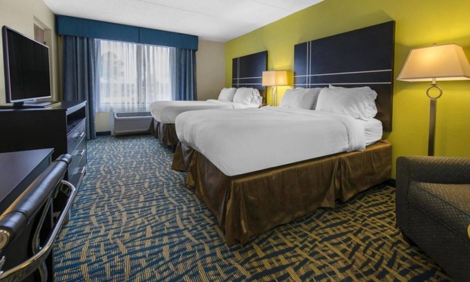 Savannah House | 4 Convenient Units w/ Free Parking! Near Universal Studios Florida