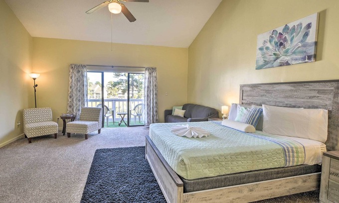 Little River Apartment | 4 Mi to Cherry Grove Beach: Studio w/Pool!