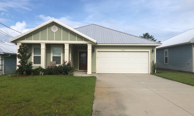 Kiska Beach House | 4 mins to Panama City Beach - 3BR Vacation Home – Sleeps 7, Near the Beach!