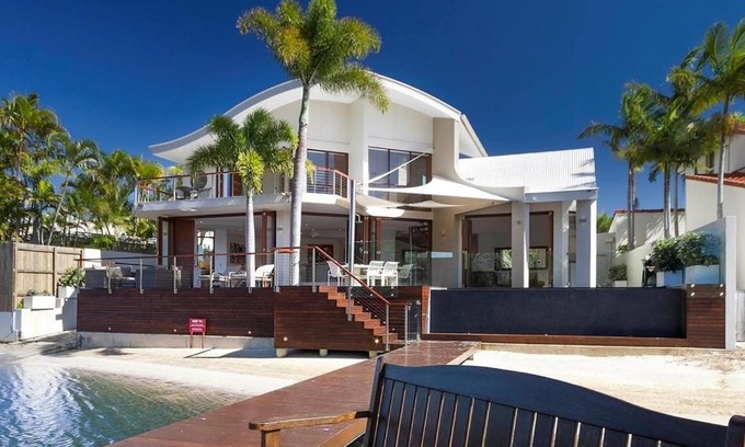 Noosaville House | 41 Wyuna Drive, Noosaville