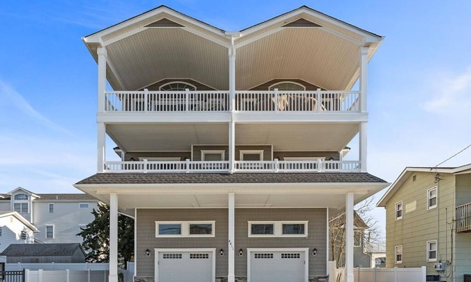 Sea Isle City Condo | 4411 Park Road, Unit:South