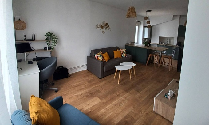 Begles Apartment | 44M2 apartment renovated just 4 minutes from Bègles train station