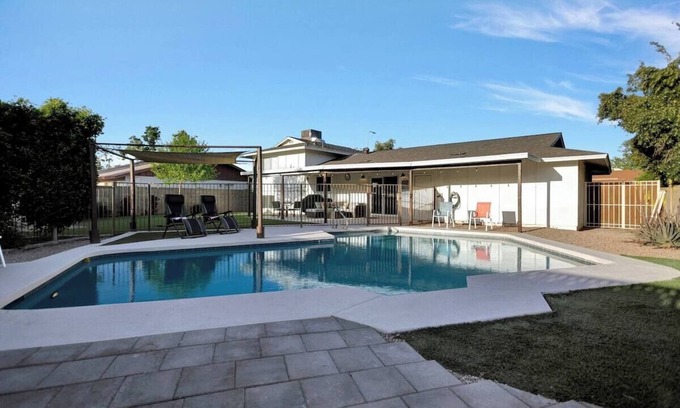 Tempe House | 4BR Tempe Home w/Pool Heating Option Available!