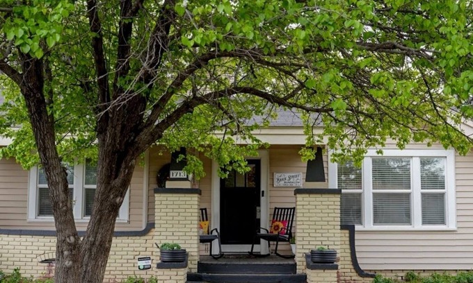 Amarillo House | 4BR w/Man Cave & She Cave Fun!