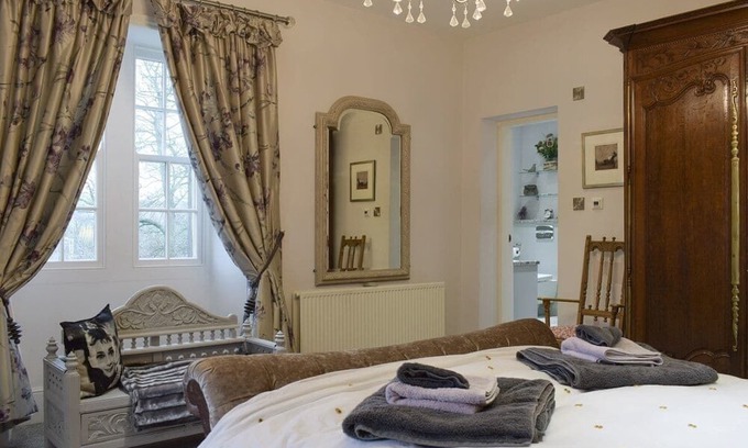 Kelbrook Cottage | 5 bedroom accommodation in Kelbrook, near Barnoldswick
