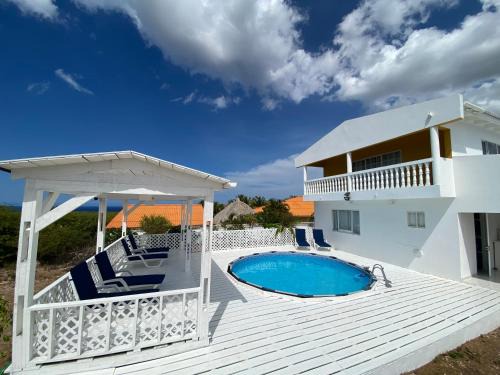 Grote Berg House | 5 Bedroom Villa With Swimming Pool