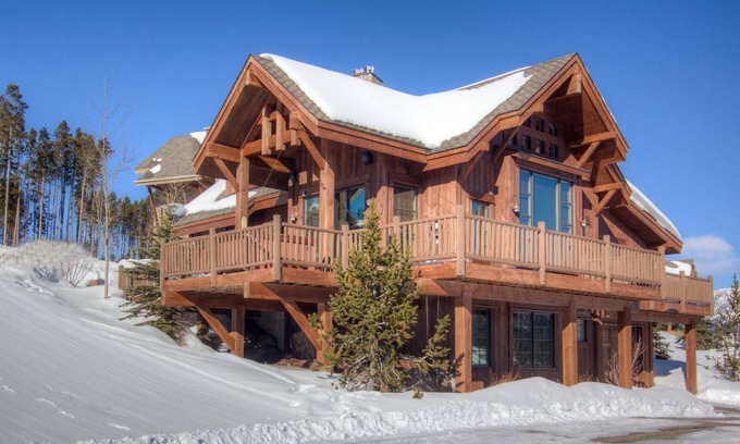 Big Sky House | 5 Star Luxury Silver Star Chalet in Moonlight Basin, Views,Hot Tub,2 Fireplaces