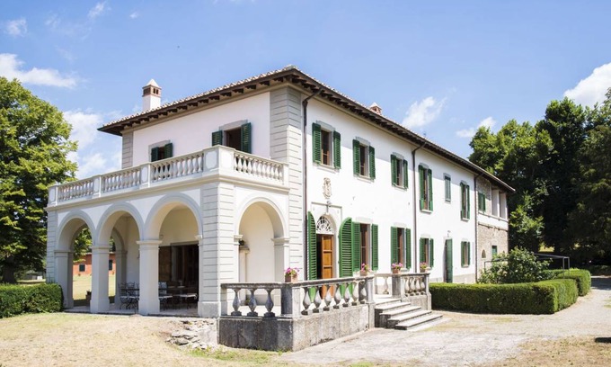 Casole Villa | 500 m² Villa ∙ 6 bedrooms ∙ 12 guests