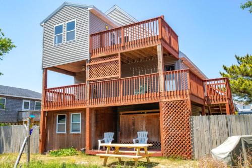 Colington House | 5008 - The Salty Squirrel