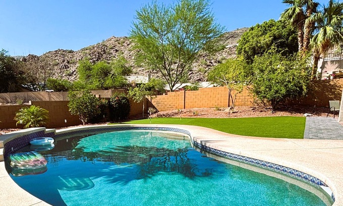 Foothills House | 5BR, Heated Pool, 4 KING BEDS, Mtn Views, Game Room, Putt, Self Check In, BBQ