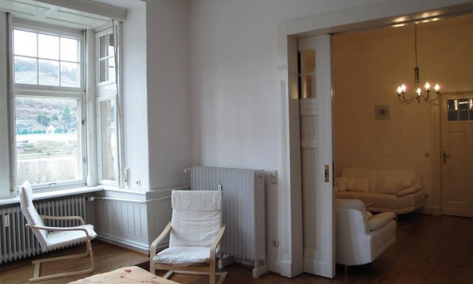 Zell Apartment | 6-bed apartment with balcony - Villa Cella